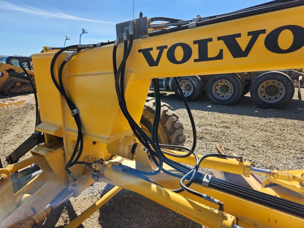 2004 Volvo G80 Mini Grader