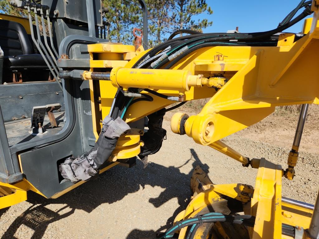 2004 Volvo G80 Mini Grader