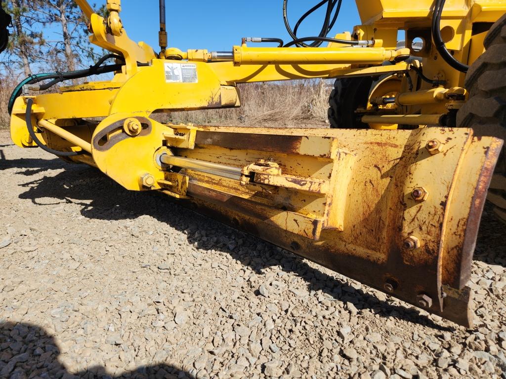 2004 Volvo G80 Mini Grader