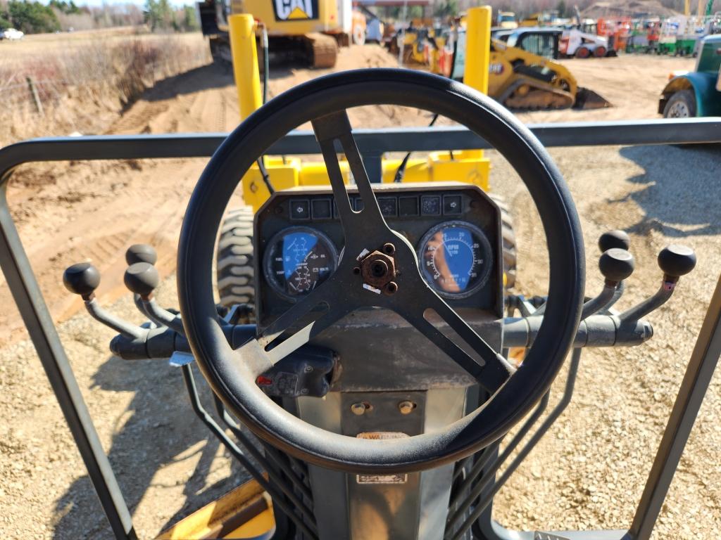 2004 Volvo G80 Mini Grader