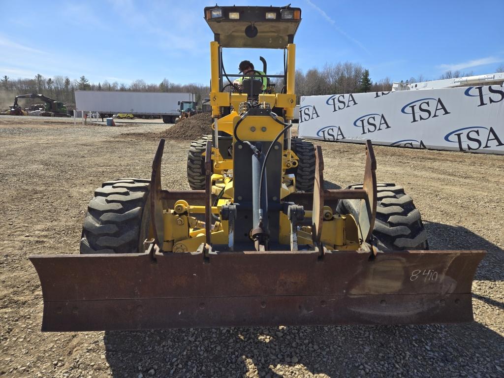 2004 Volvo G80 Mini Grader