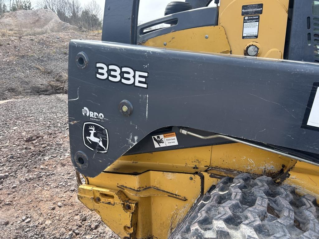 2015 John Deere 333e Skid Steer