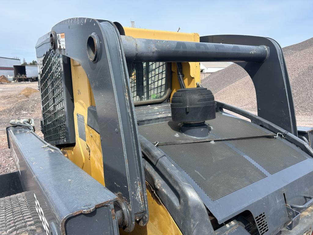 2015 John Deere 333e Skid Steer