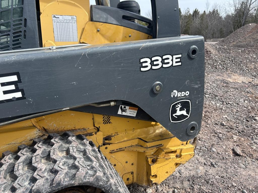 2015 John Deere 333e Skid Steer