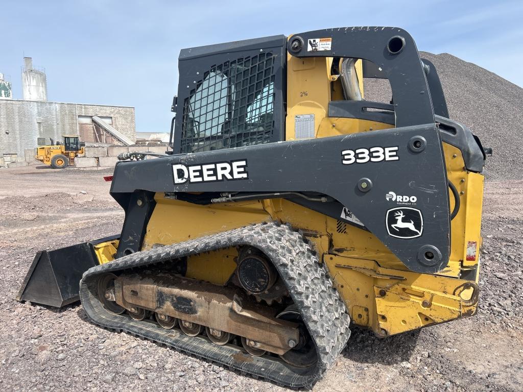 2015 John Deere 333e Skid Steer