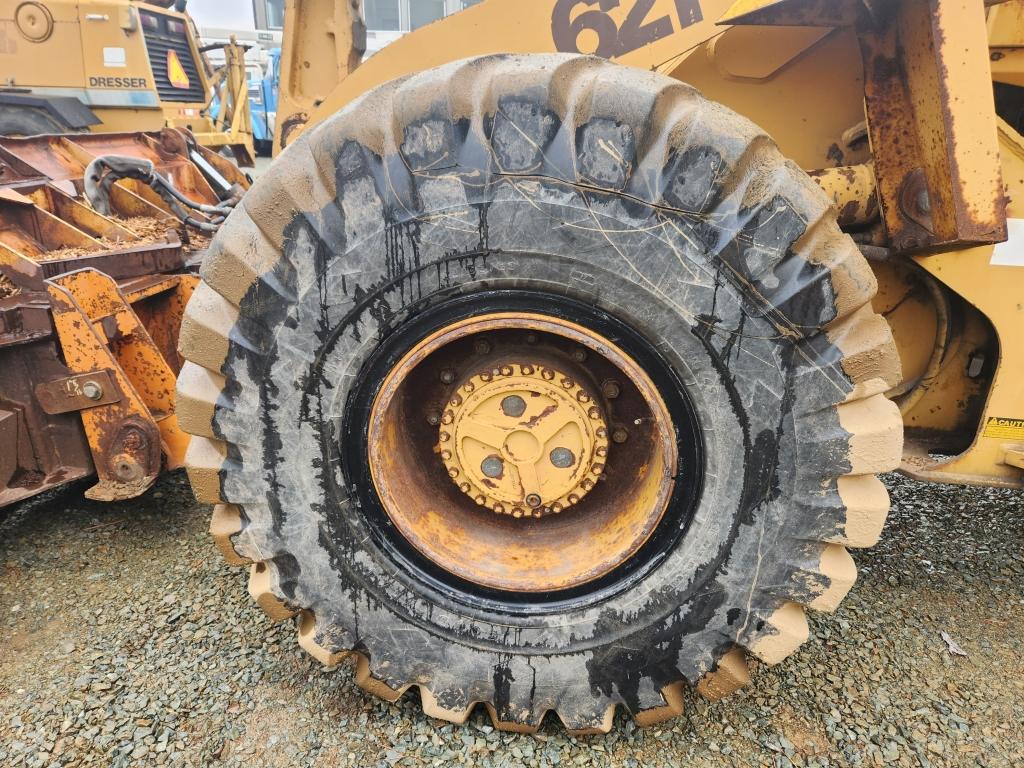 Case 621 Wheel Loader