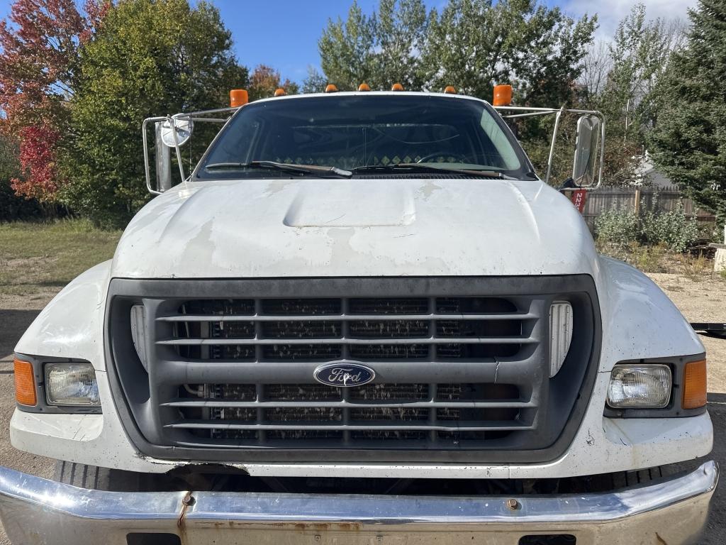 2000 Ford F750 Flatbed