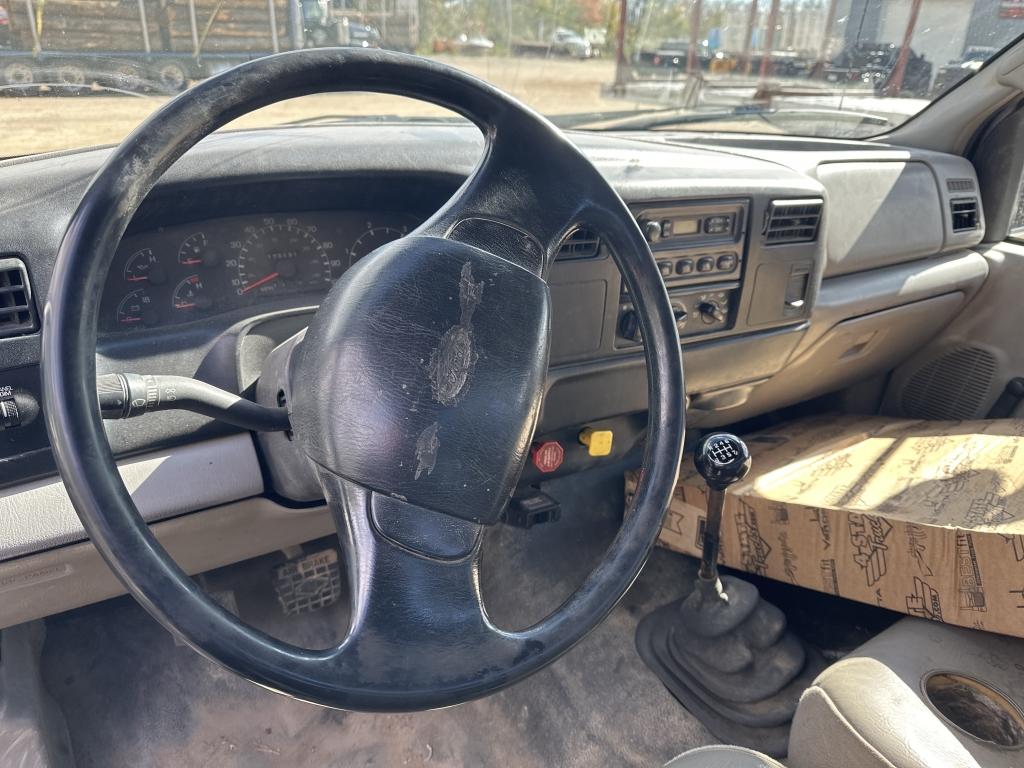 2000 Ford F750 Flatbed