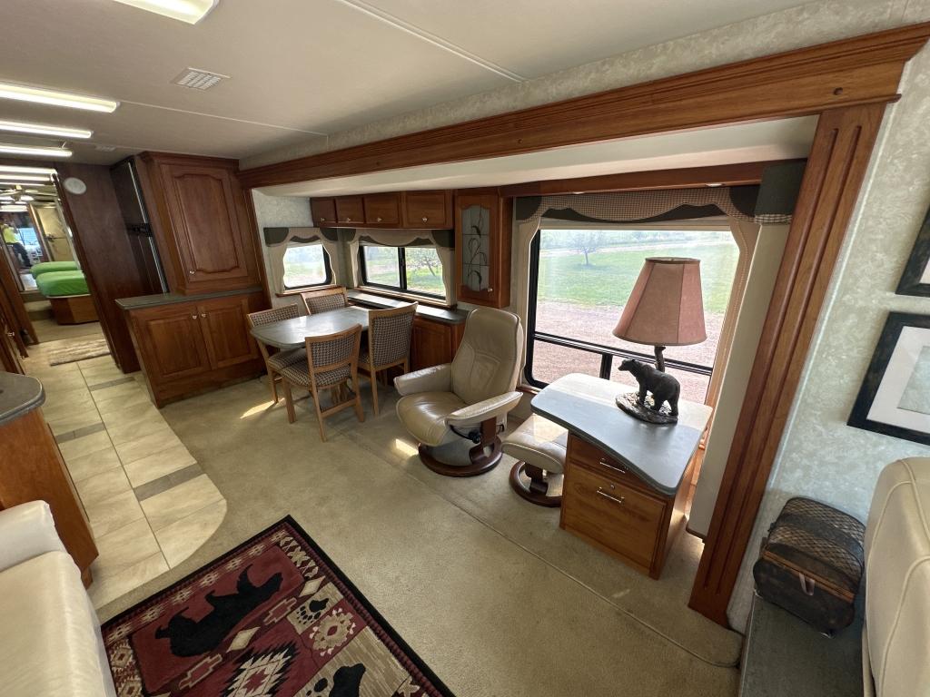 2004 Country Coach 42’ Intrigue Rv