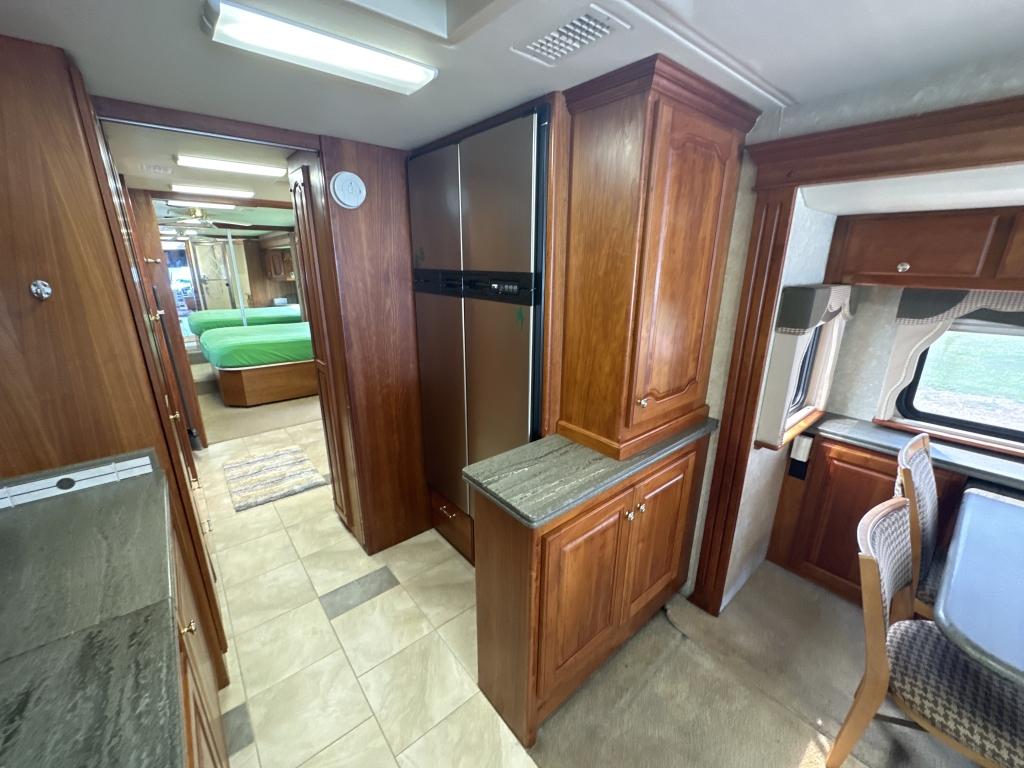 2004 Country Coach 42’ Intrigue Rv