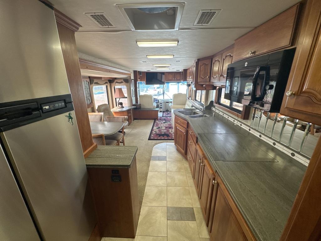 2004 Country Coach 42’ Intrigue Rv