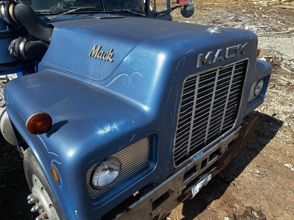 1987 Mack R690t Dump Truck