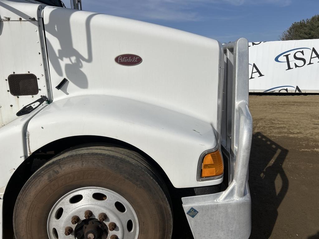 2005 Peterbilt 385 Day Cab Truck Tractor