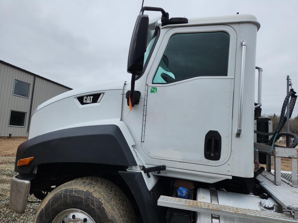 2016 Cat Ct660s Day Cab