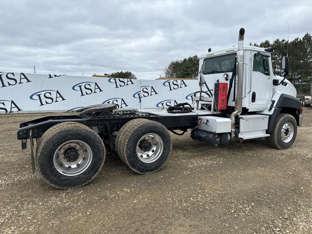 2016 Cat Ct660s Day Cab