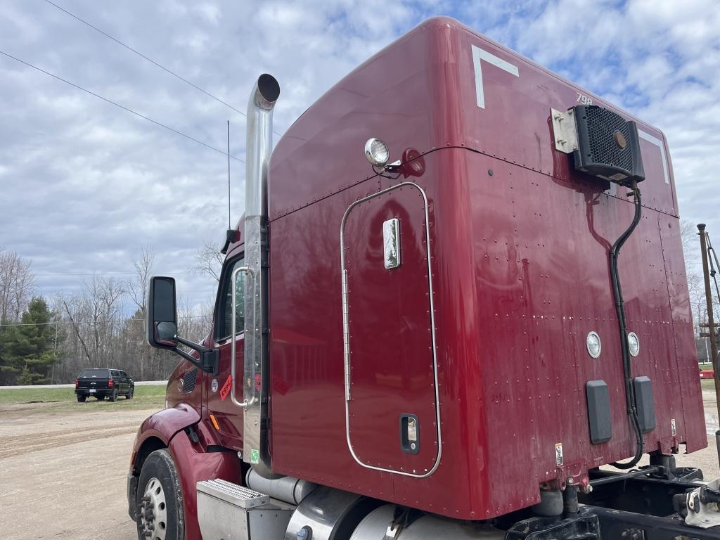 2019 Peterbilt 579 Sleeper Tractor