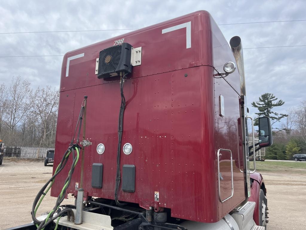 2019 Peterbilt 579 Sleeper Tractor