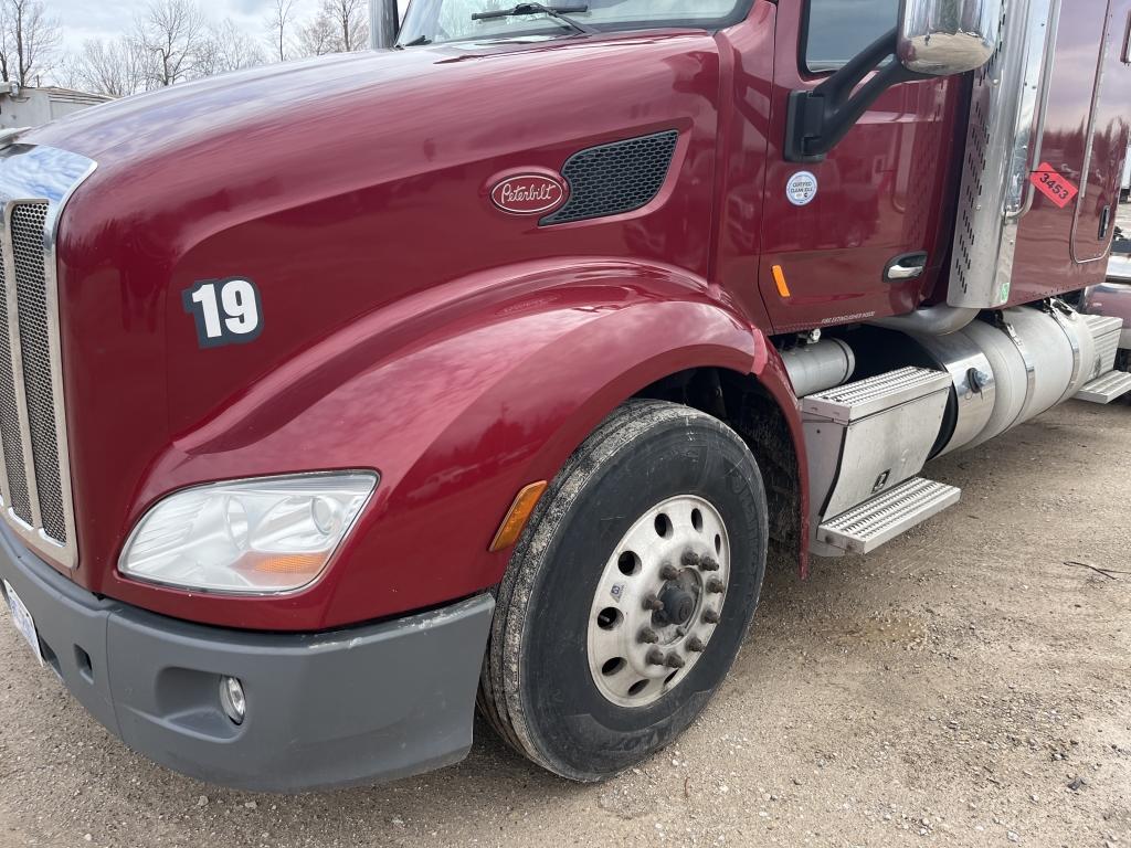 2019 Peterbilt 579 Sleeper Tractor