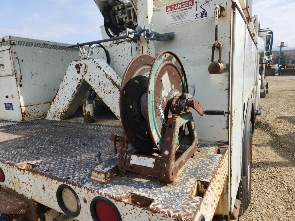 2002 International 4300 Bucket Truck