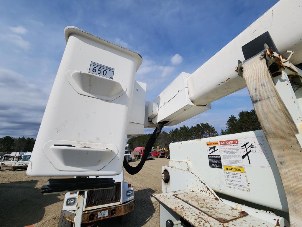 2002 International 4300 Bucket Truck