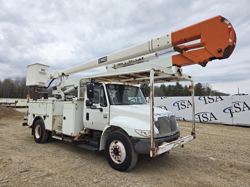 2002 International 4300 Bucket Truck