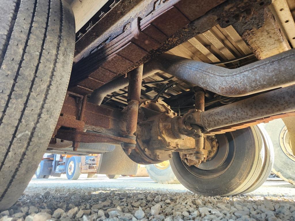 2001 Freightliner Mt45 Box Truck