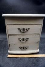 Small Decorative 3 Drawer Dresser