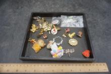 Assorted Brooches & Pins