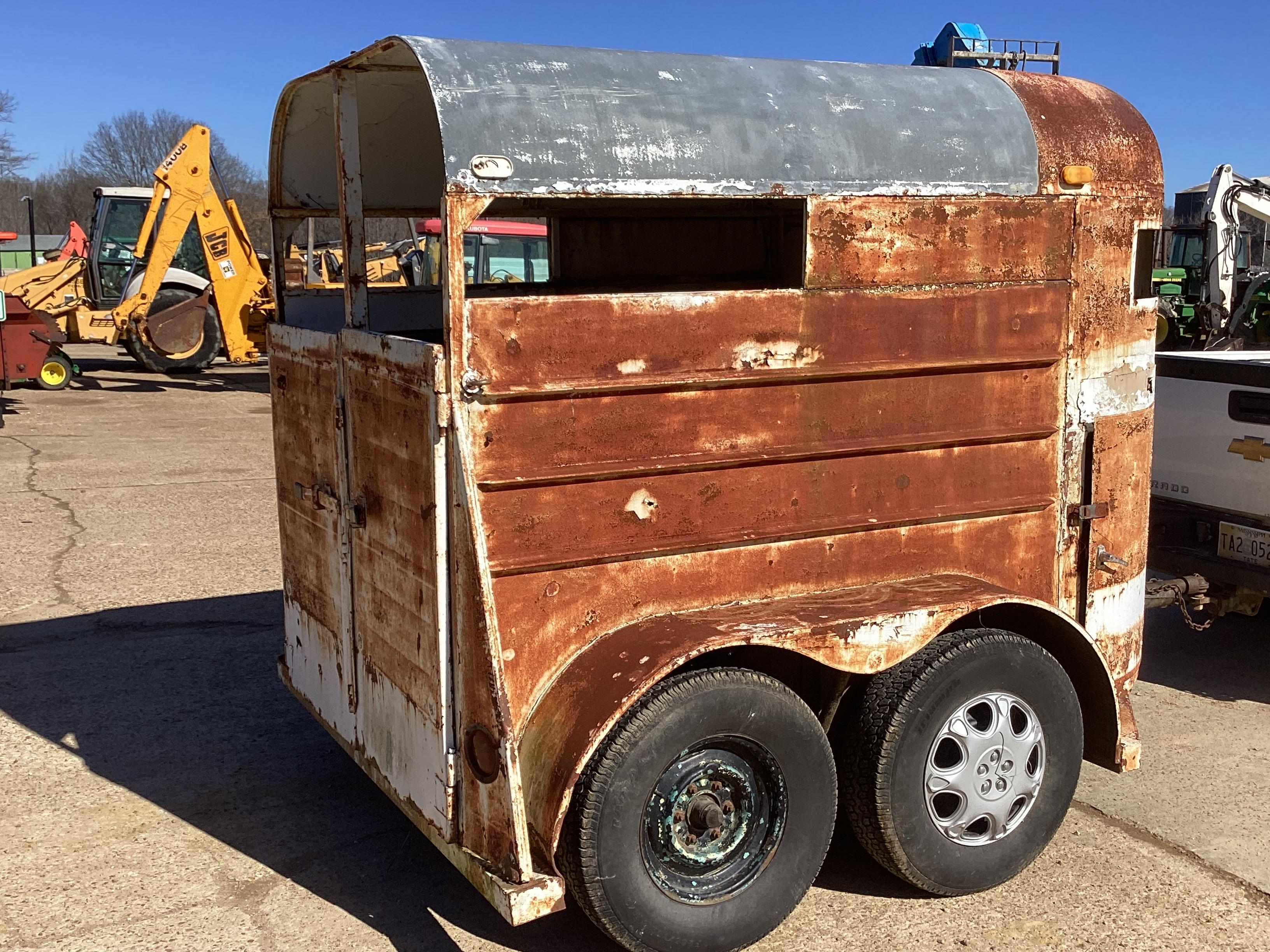 8 ft Tandem Axle Horse Trailer