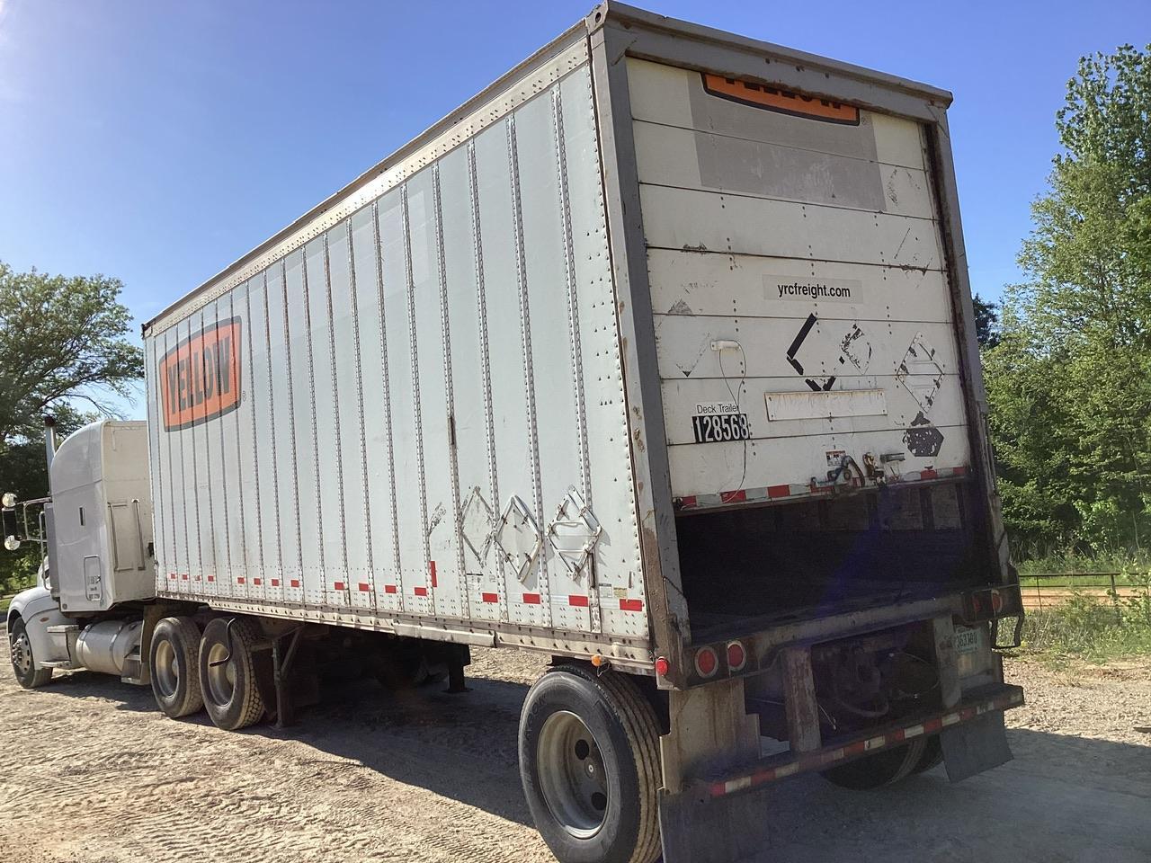 2005 Wabash 28' Enclosed Dry Van Trailer