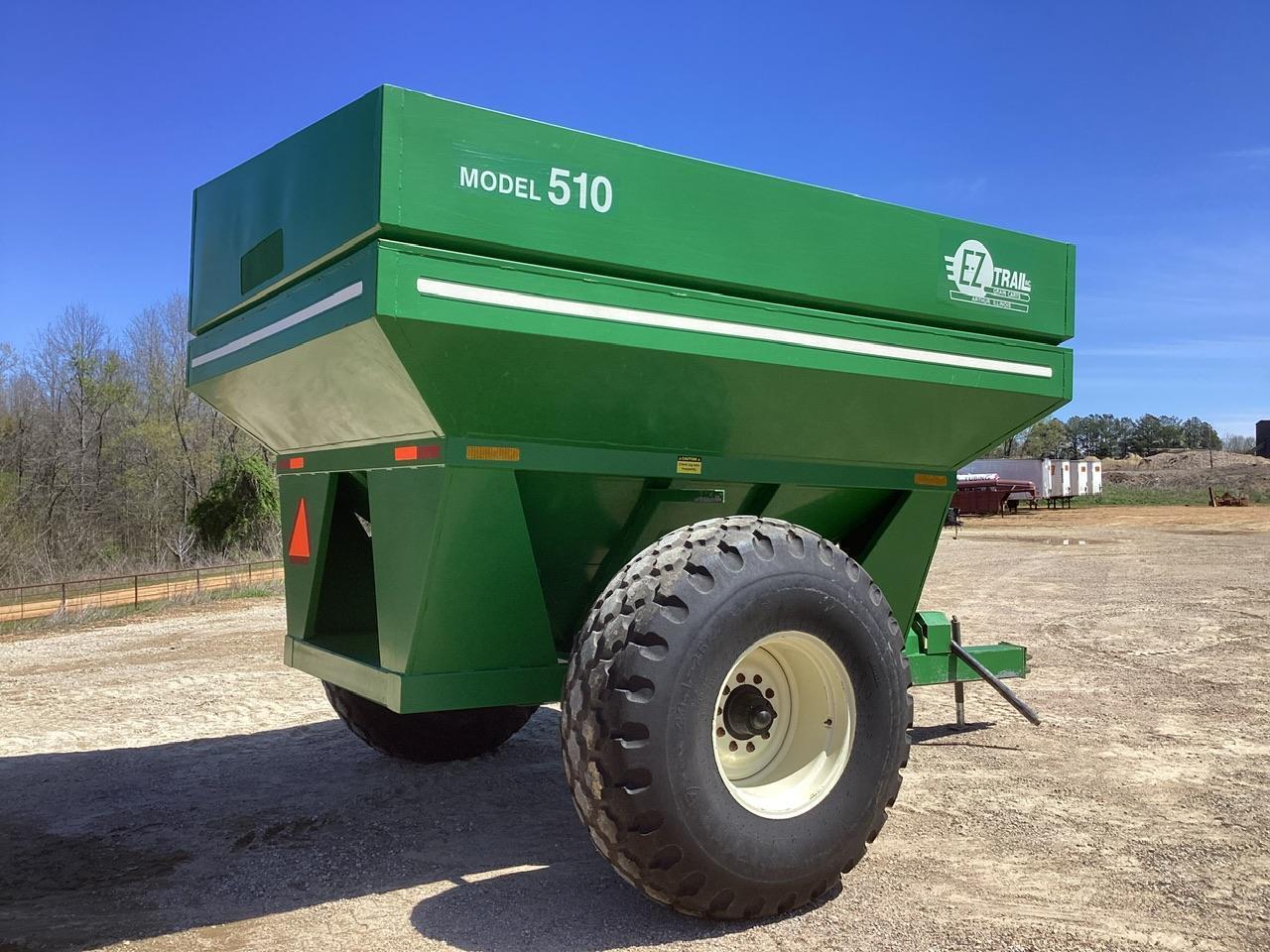 EZ Trail 510 Grain Cart