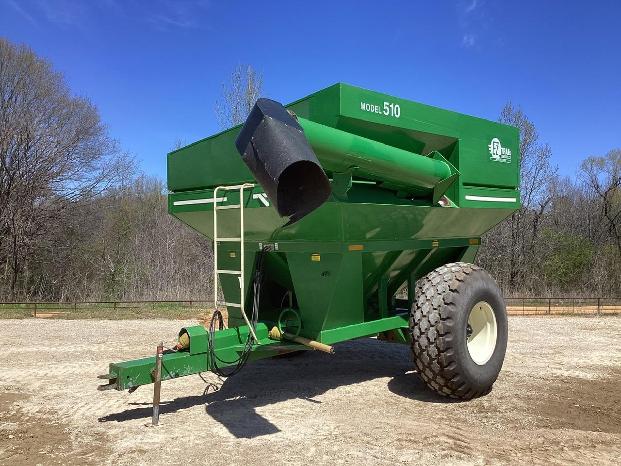 EZ Trail 510 Grain Cart