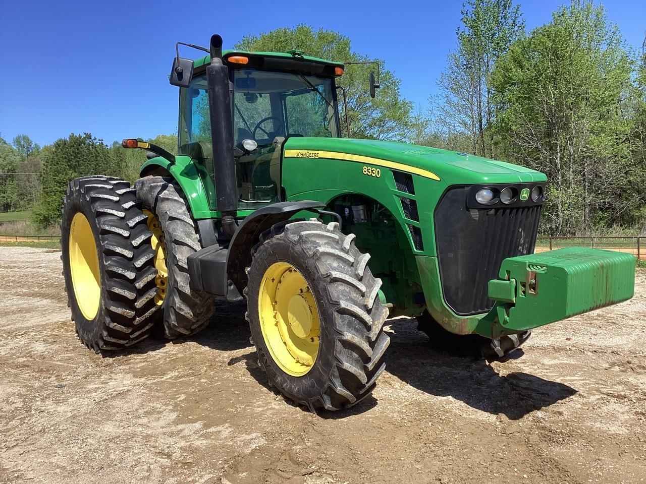 John Deere 8330 Tractor MFWD