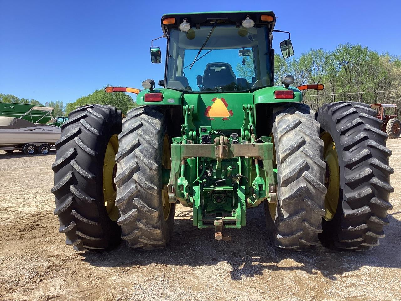 John Deere 8330 Tractor MFWD