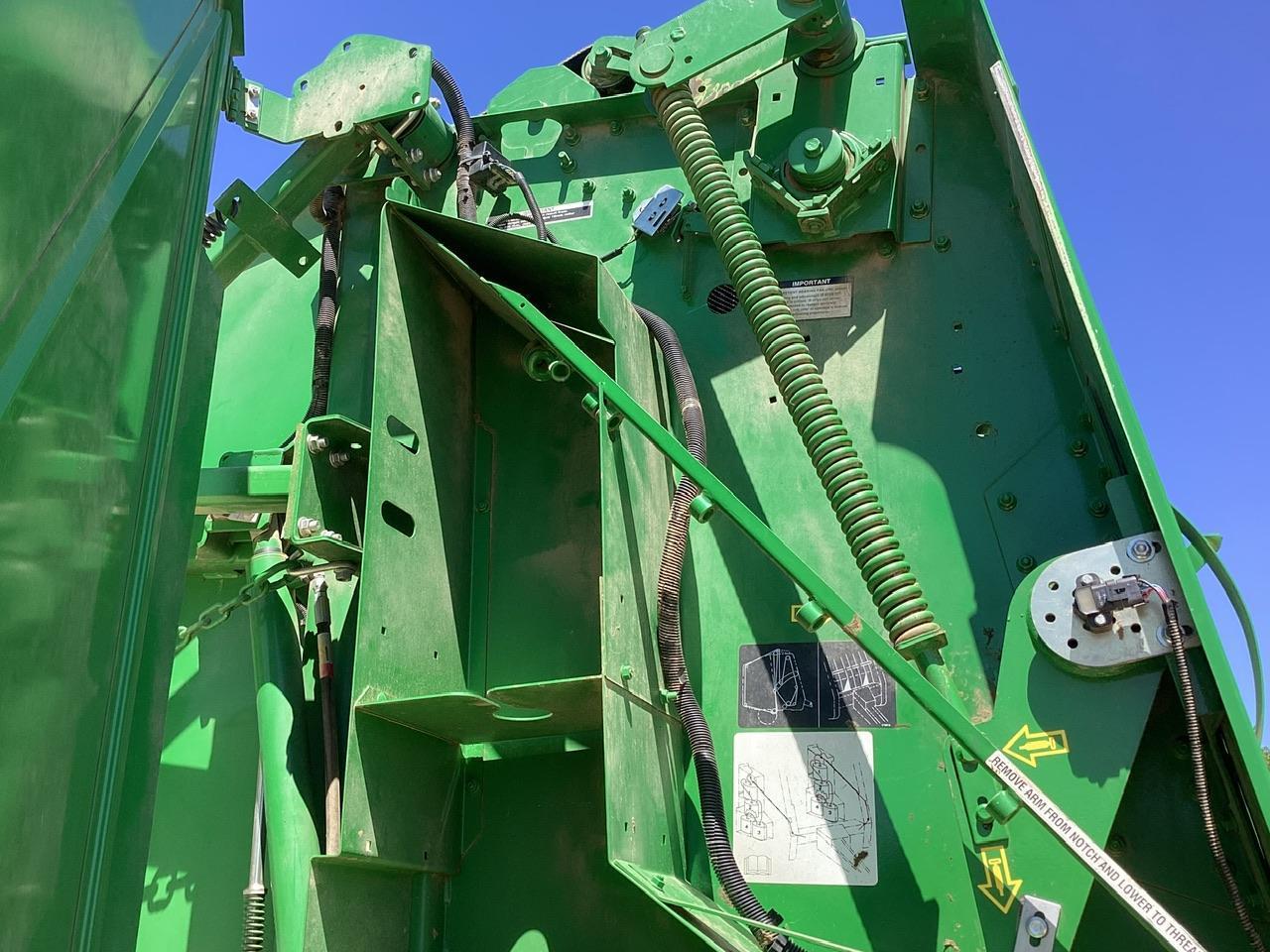 John Deere 469 Baler MegaWidePlus Net Wrap