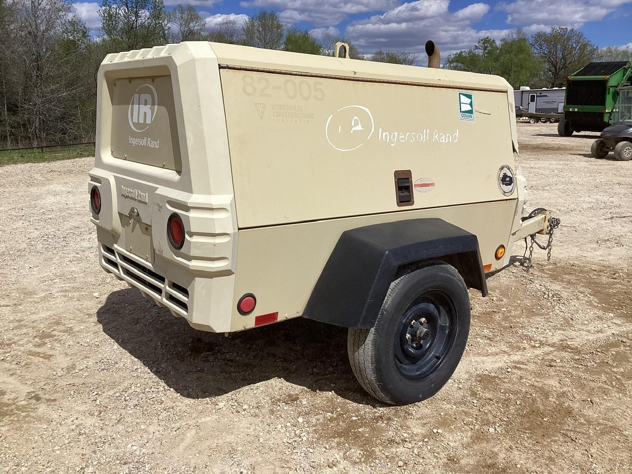 Ingersoll Rand 185 Towable Air Compressor