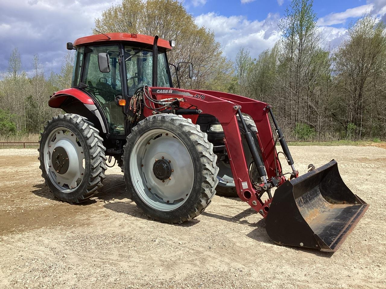 Case IH Farmall 95 Tractor w/Case IH L570 Loader