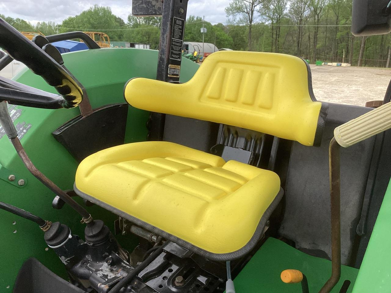 John Deere 5320 Tractor MFWD