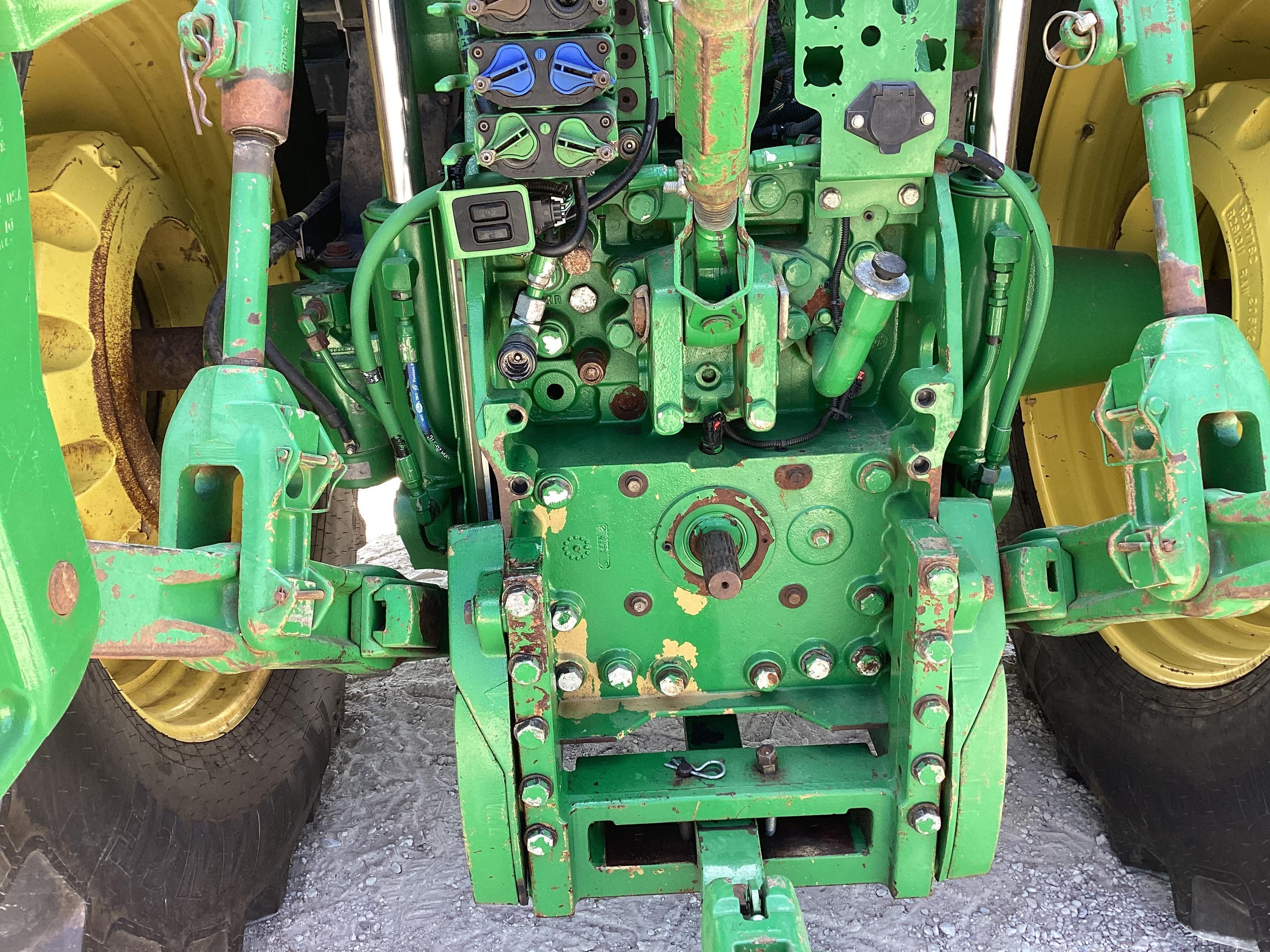 2014 John Deere 7210R Tractor