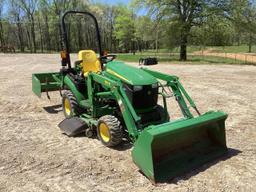 John Deere 1025R Tractor 4WD