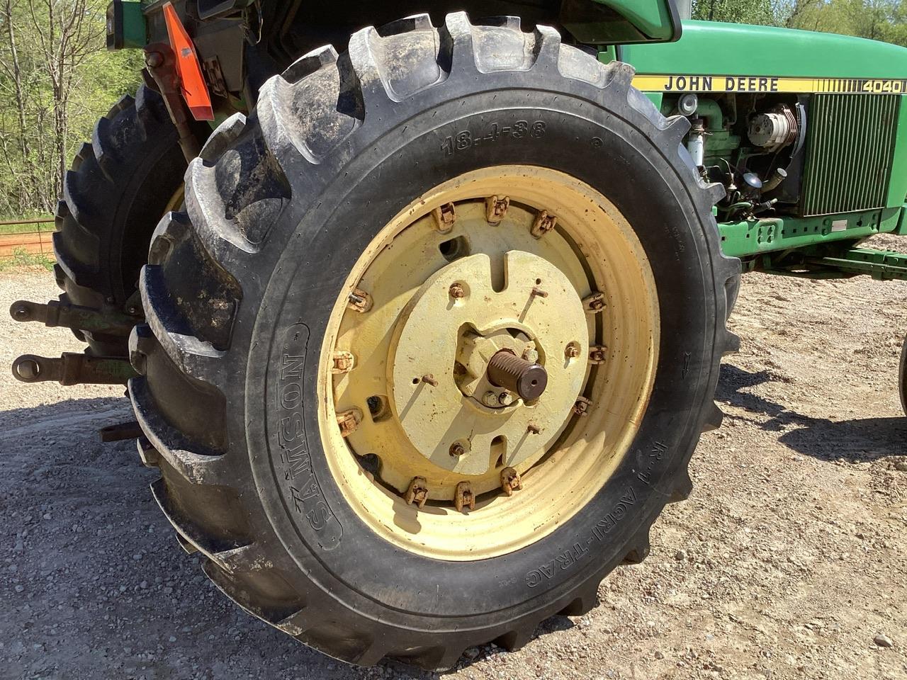 John Deere 4040 Tractor