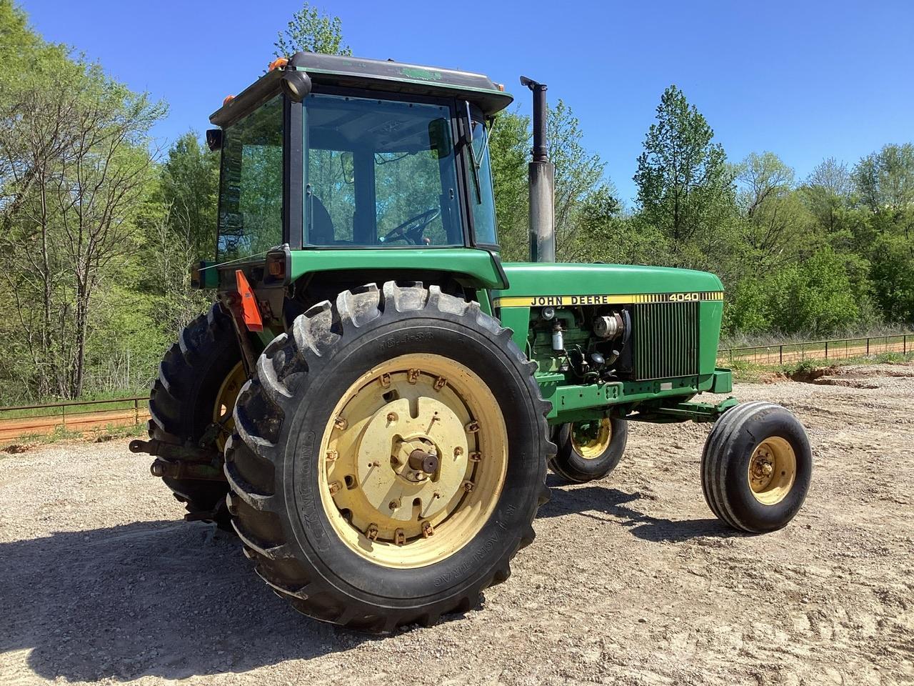 John Deere 4040 Tractor