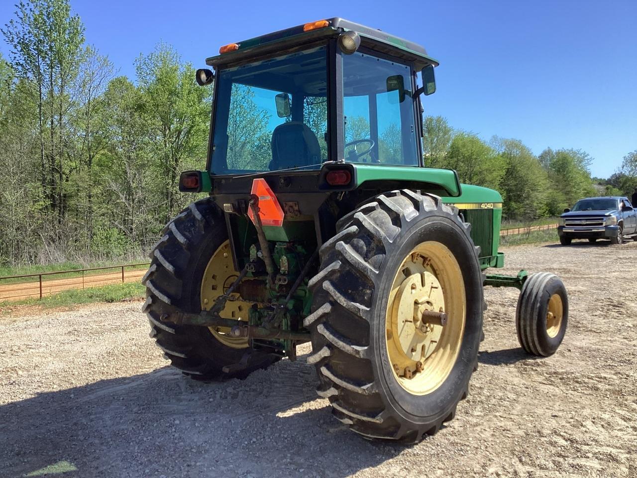 John Deere 4040 Tractor