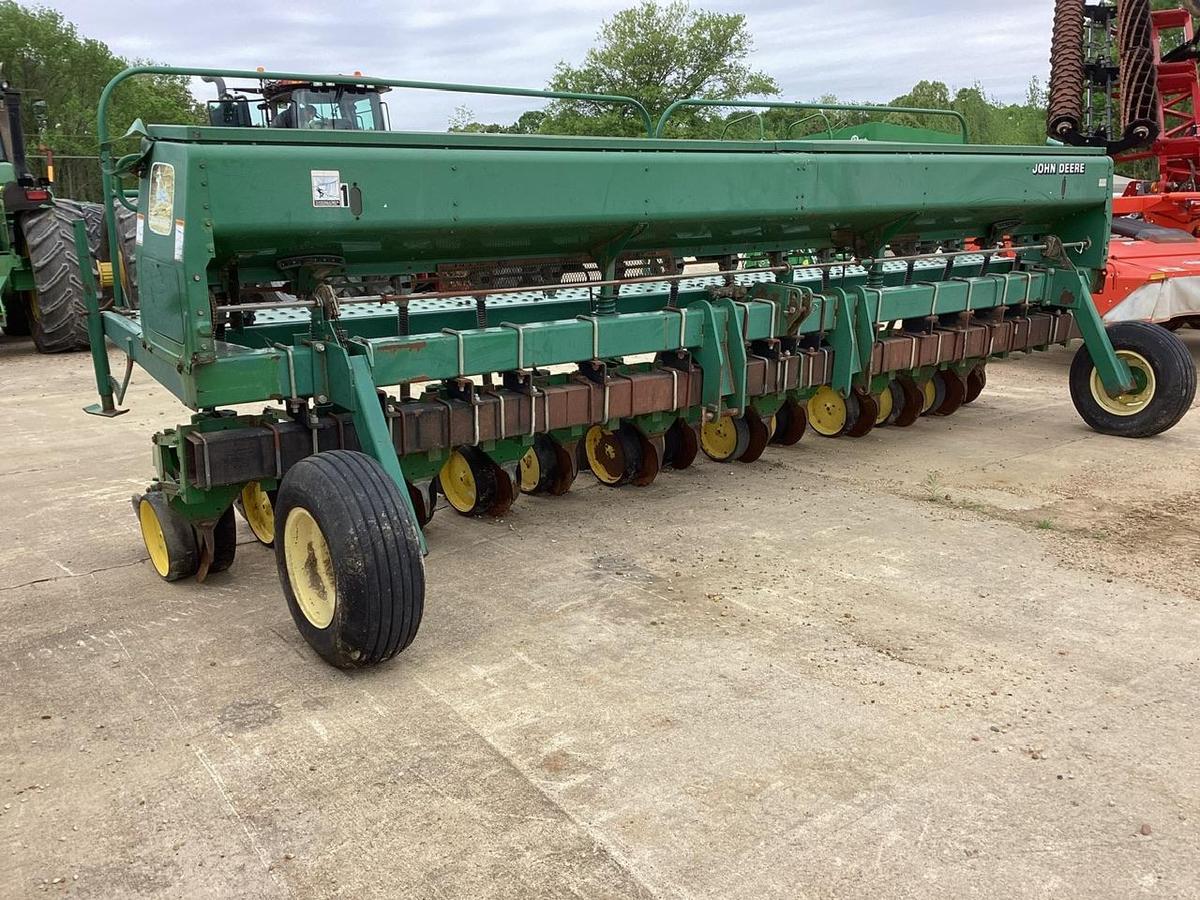 John Deere 1530 Grain Drill