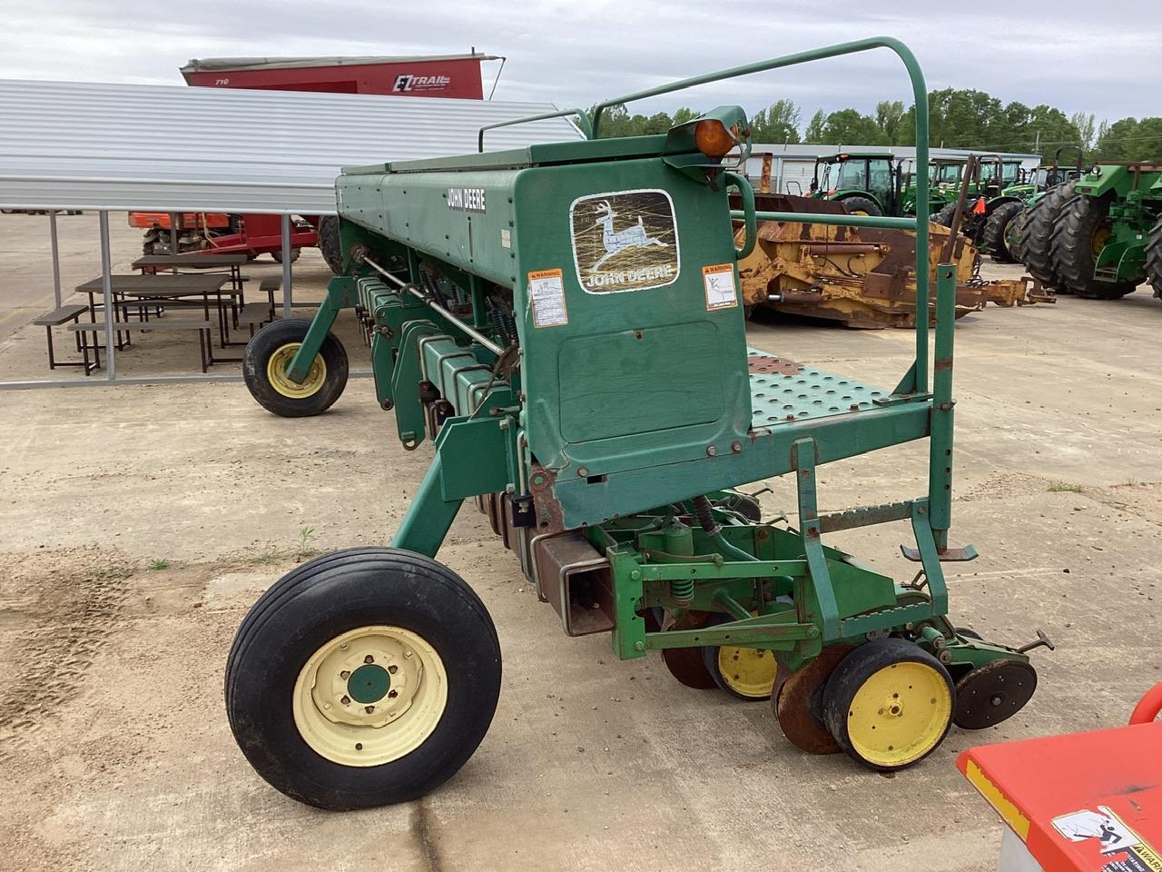 John Deere 1530 Grain Drill