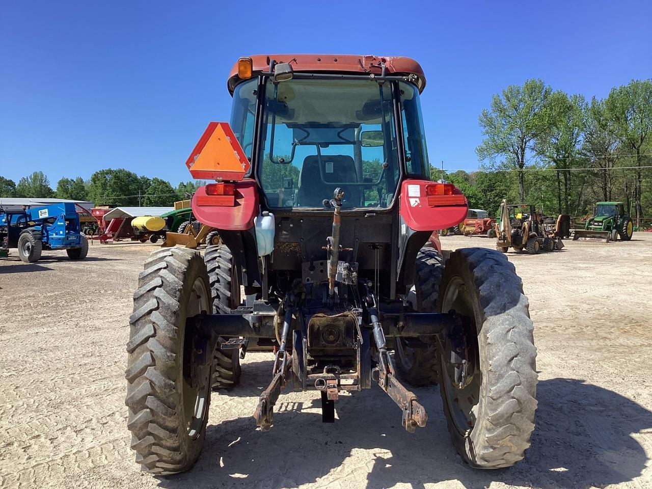 Case IH Farmall 95 Tractor W/ CIH L570 Loader