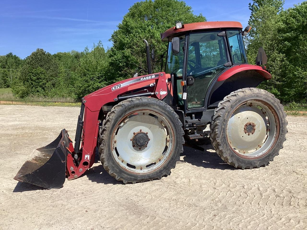 Case IH Farmall 95 Tractor W/ CIH L570 Loader