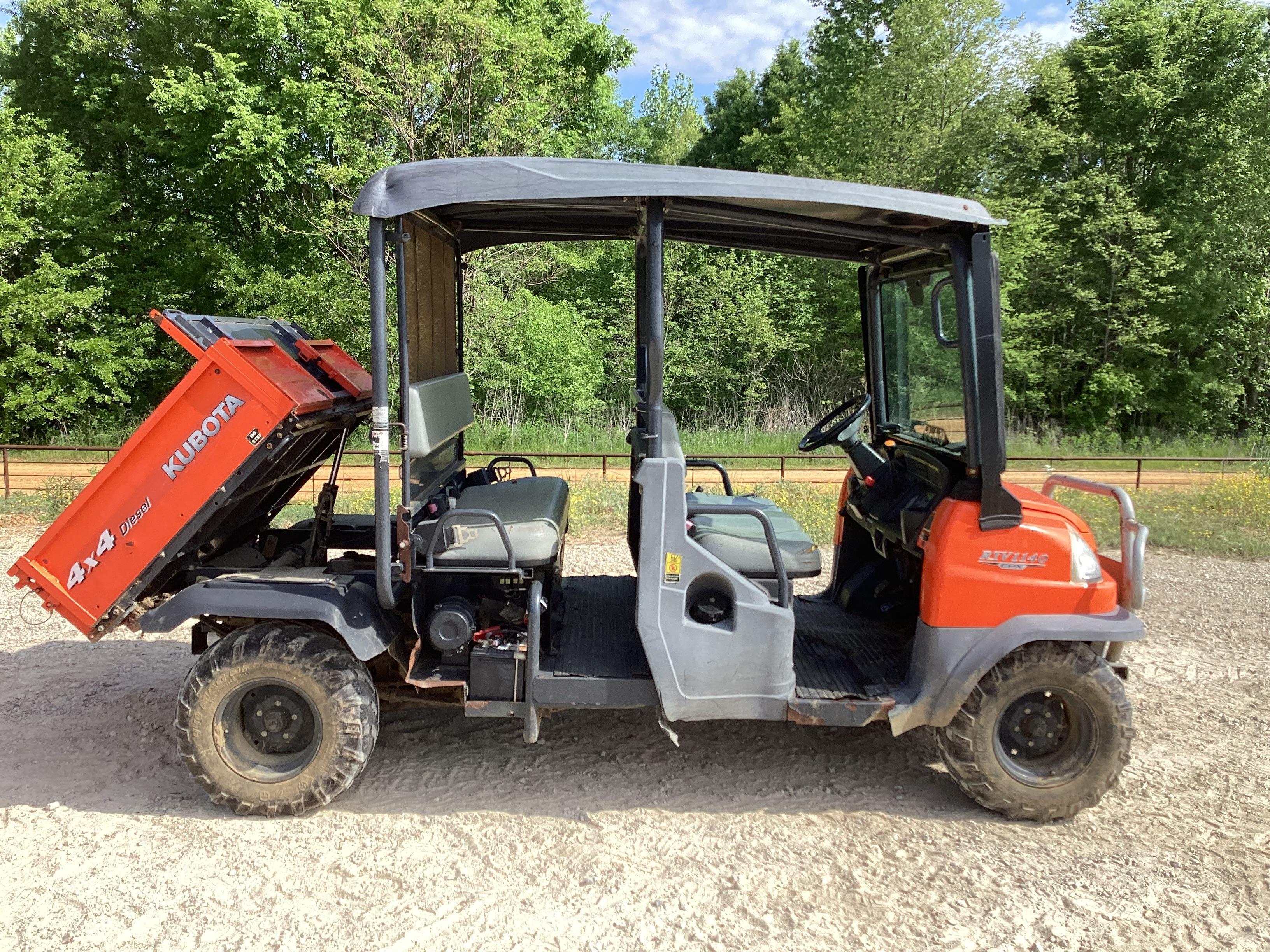 Kubota 1140CPX Side by Side