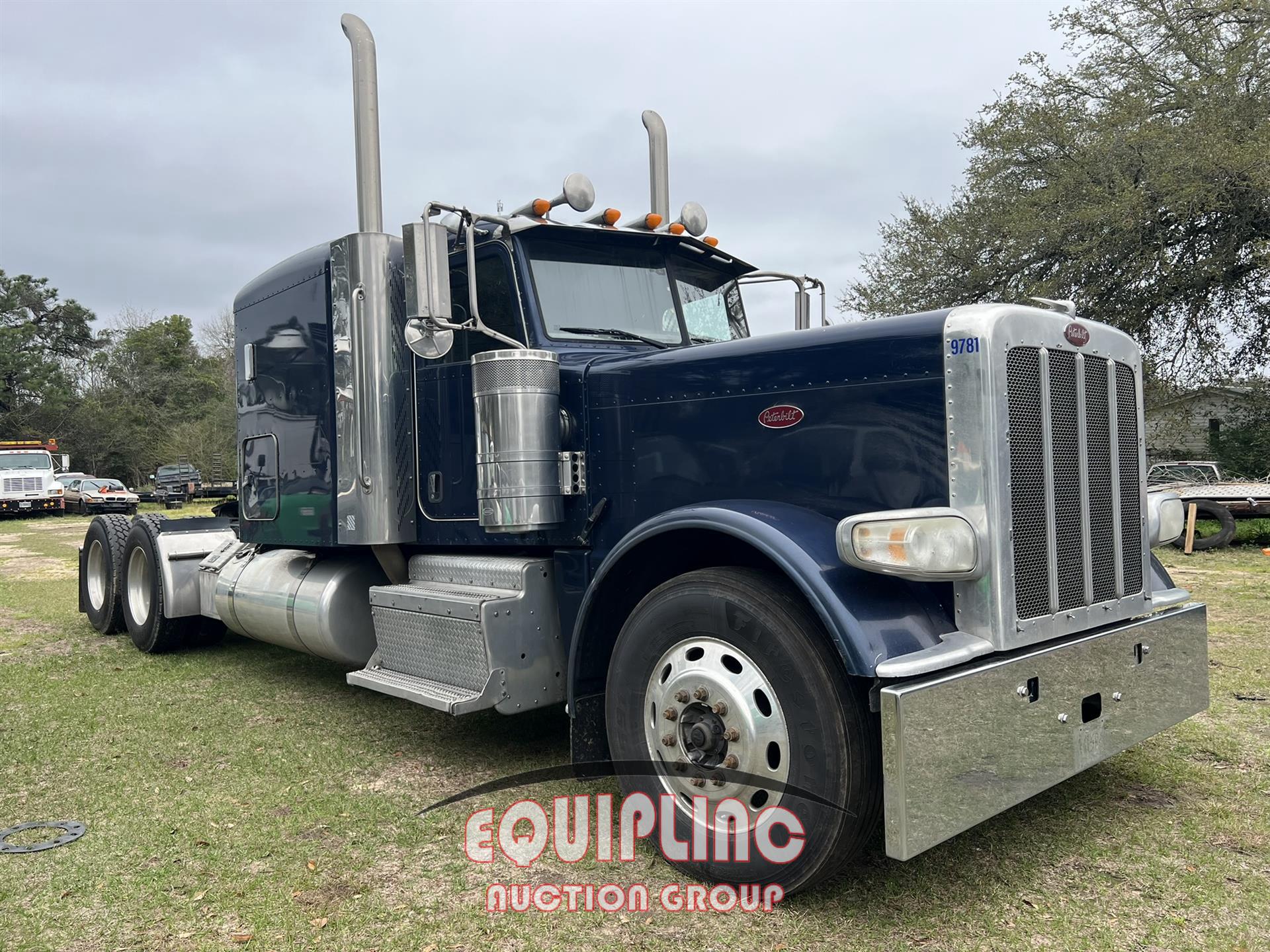 2012 PETERBILT 389 TANDEM AXLE SLEEPER