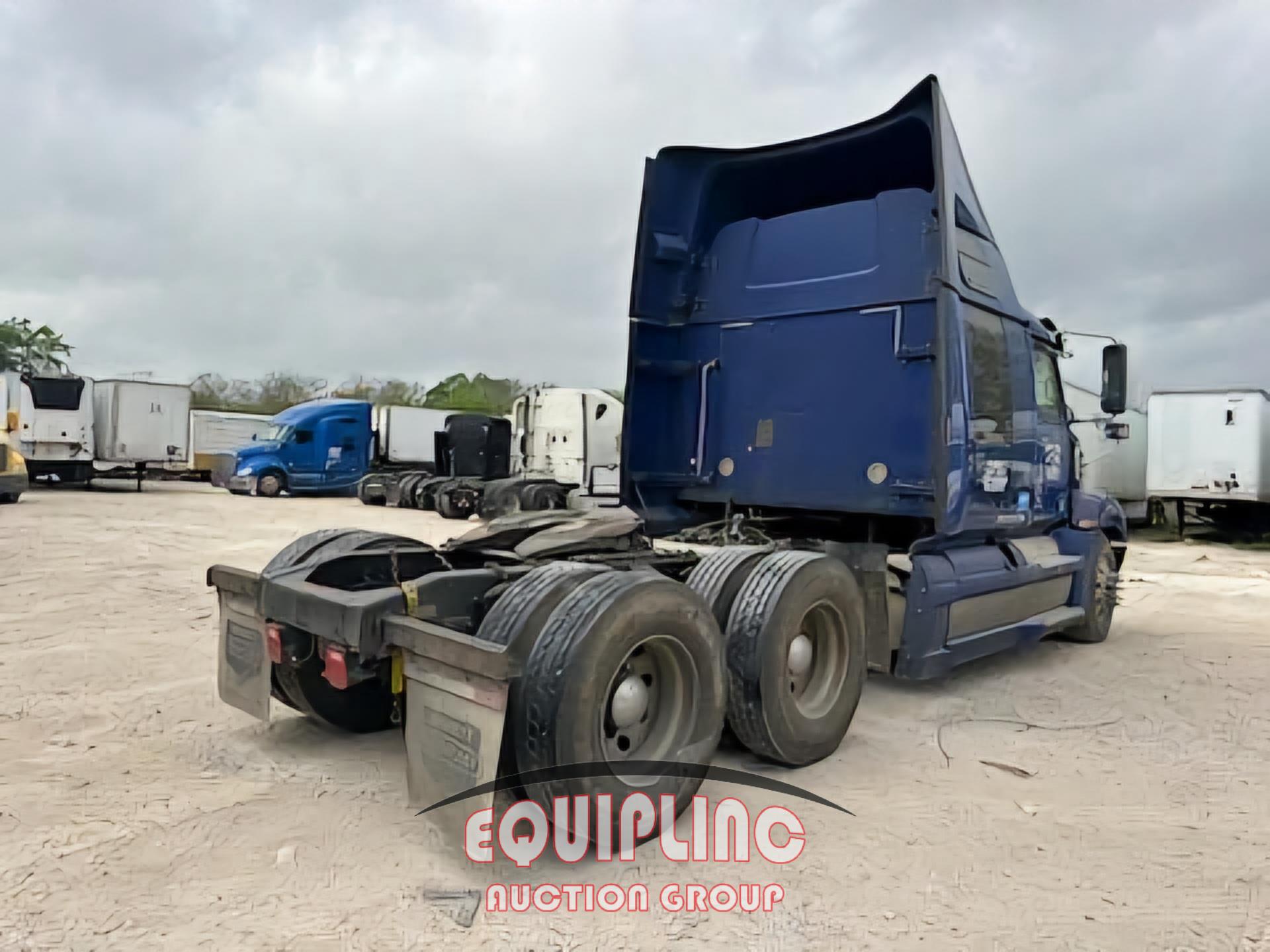 2017 WESTERN STAR 5700 XE TANDEM AXLE SLEEPER